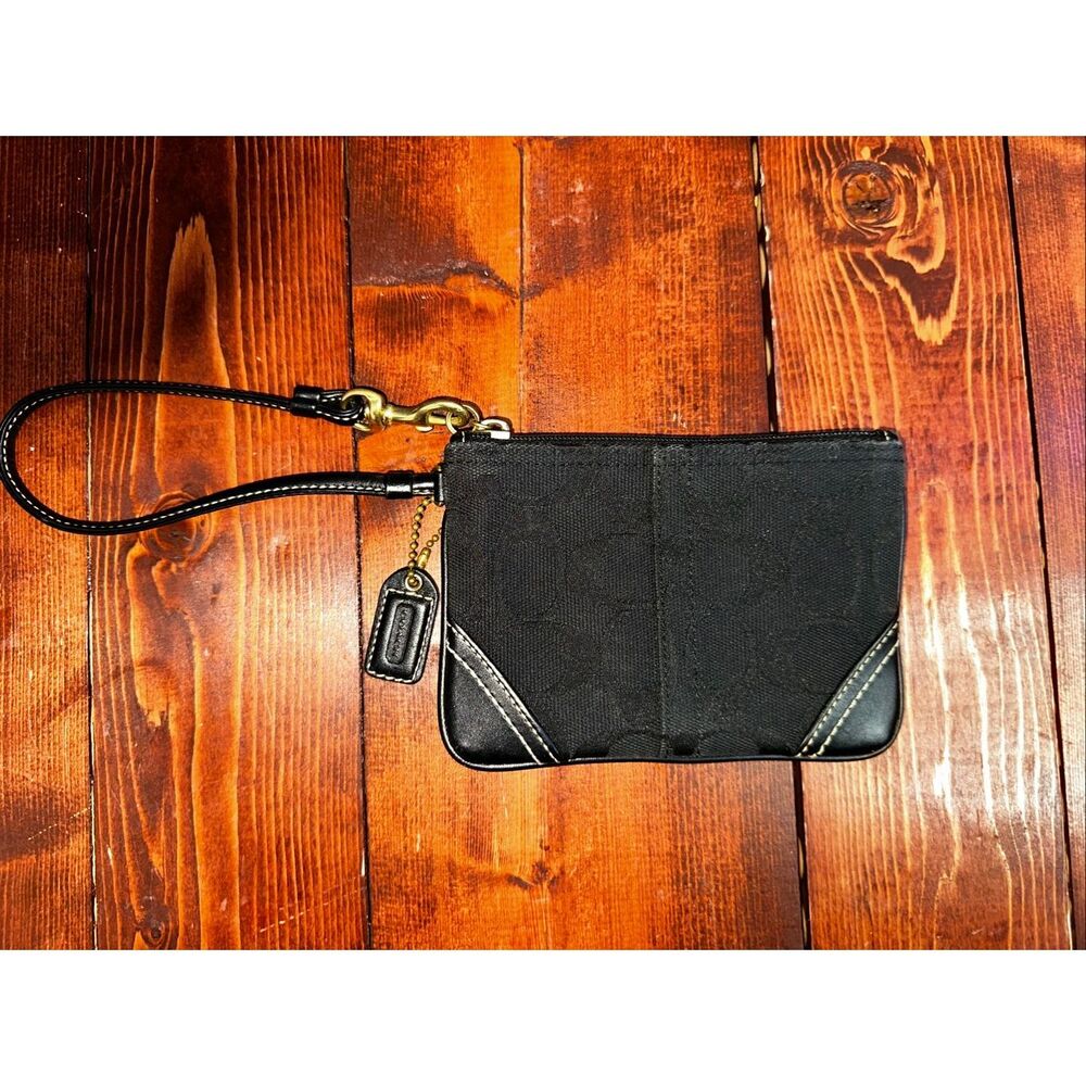 Vintage Coach Y2K Black Wristlet – Classic & Compact